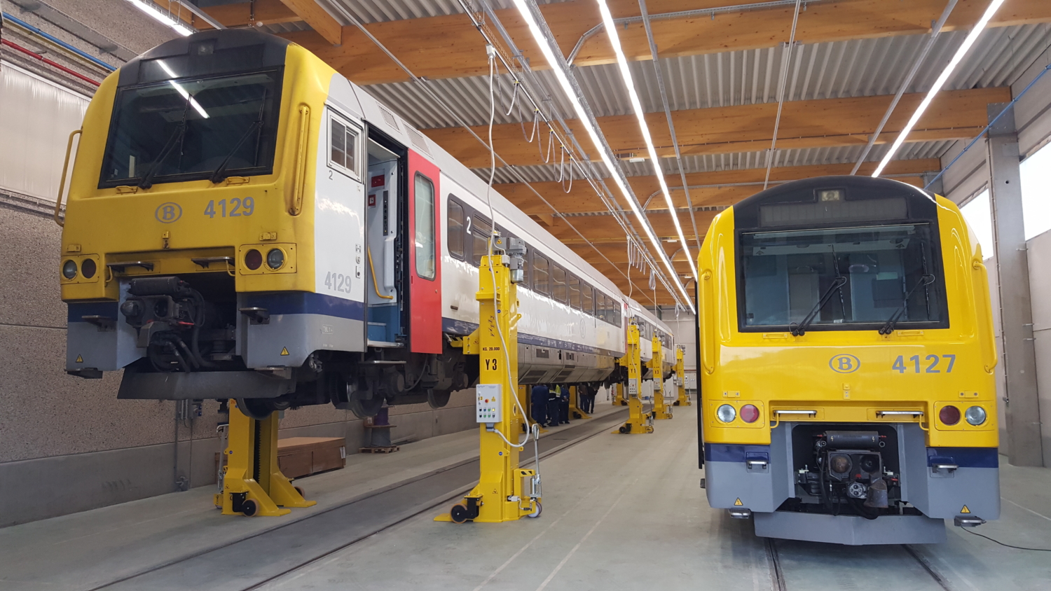 LIFTING JACKS FOR TRACKED VEHICLES – CESPA manufacturing S.r.l.